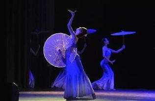 催泪感人成人舞蹈演出视频,成人舞蹈演绎生命深情瞬间